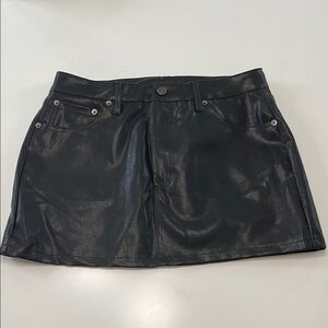 Faux leather mini skirt OLIVACEOUS (medium)